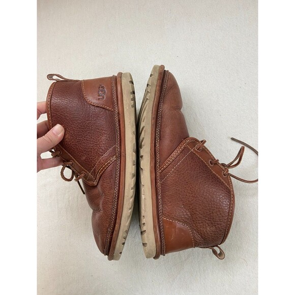 UGGS Men\'s 9 Neumel Lace Up Sheepskin Boots Brown Leather Chukka S/N 1018666 main image 11